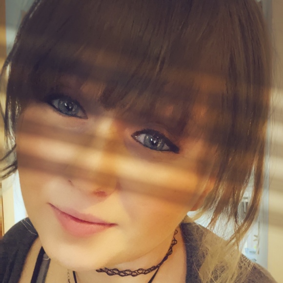 Meet your Posher, Arielle - Picture 1 of 1